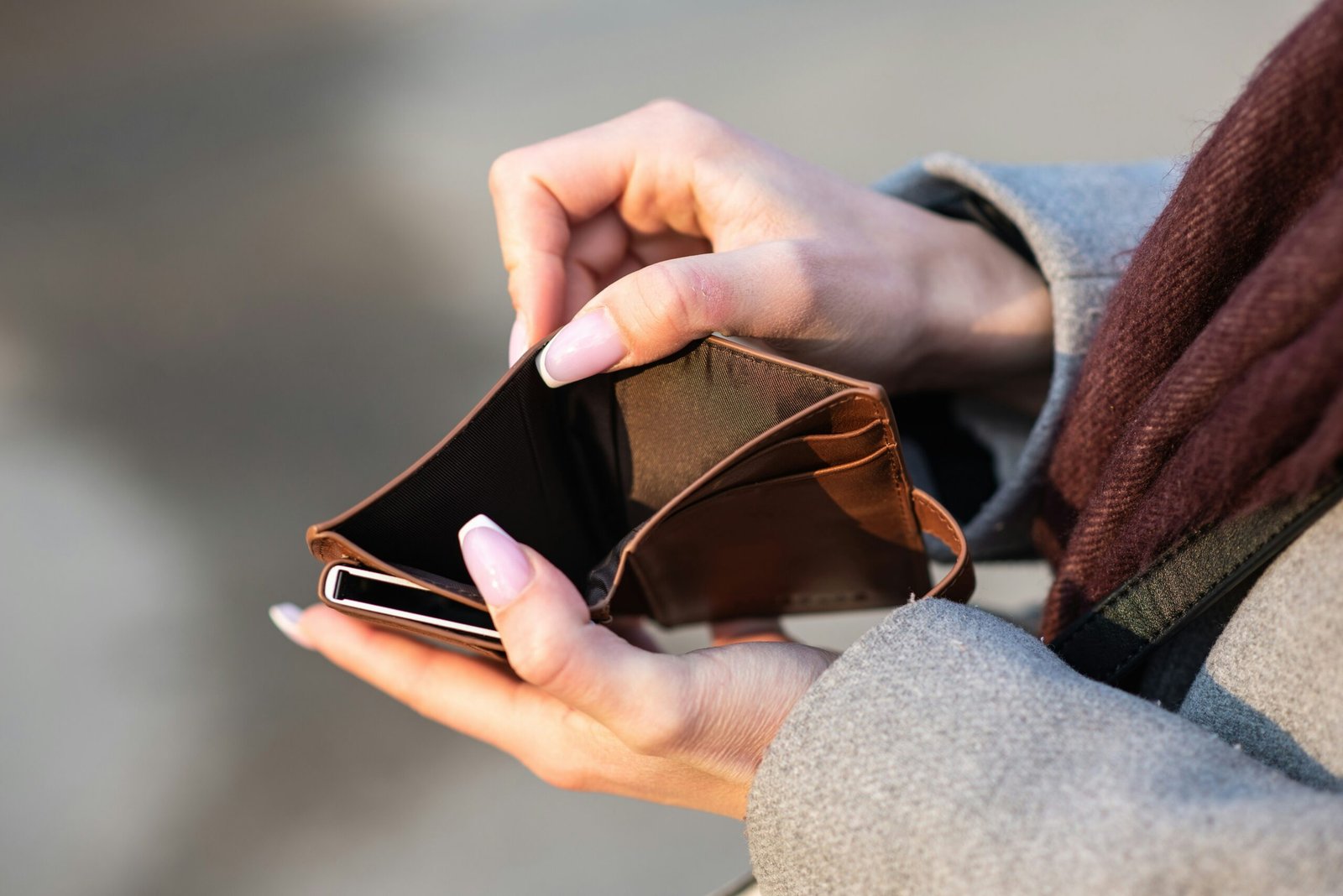 12 Side Hustles You Can Start With Almost No Money
